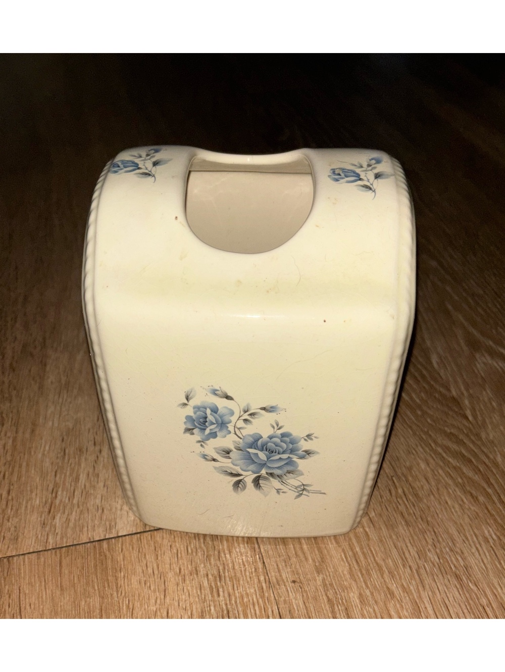 Vintage Athena California Blue Rose Tissue Box Cover D152